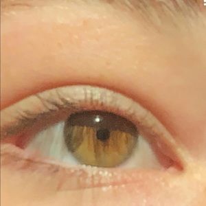 Meet your Posher, Claire